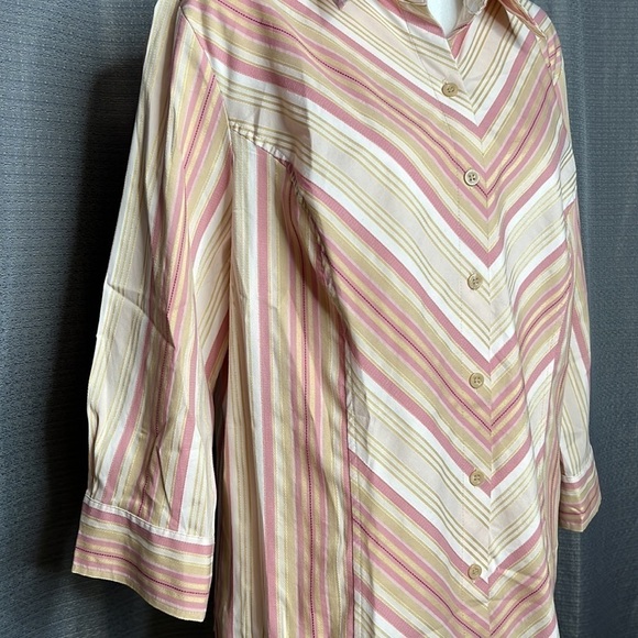 APOSTROPHE STRETCH ROSE GOLD BUTTON FRONT BLOUSE SIZE XL - Picture 4 of 8